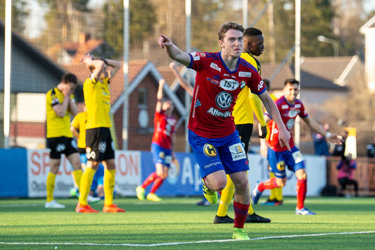 Östers Carl Johansson jublar