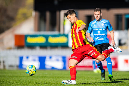 Syrianskas Mauricio Albornoz och Halmstads Gabriel