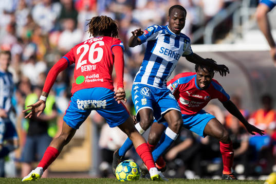 IFK Göteborgs Alhassan Yusuf Abdullahi mellan Helsingborgs