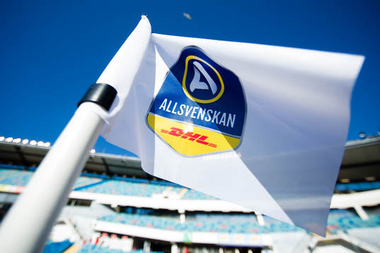 En hörnflagga med Allsvenskans logo