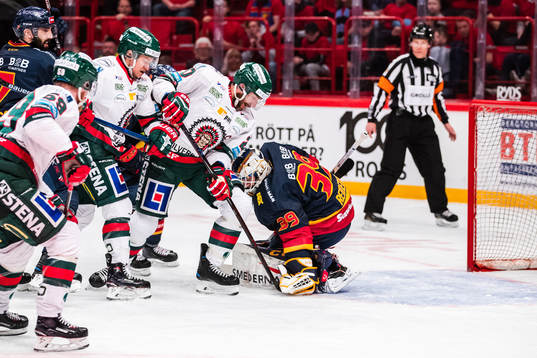 Frölundas Joel Lundqvist och Djurgårdens målvakt Adam