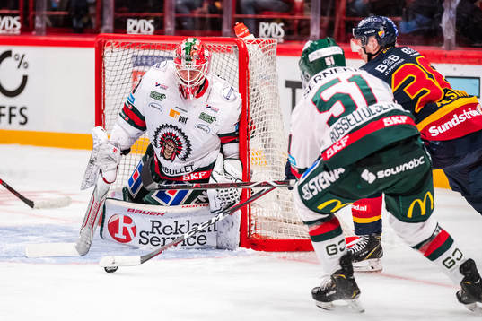 Frölundas målvakt Johan Mattsson och Mats Rosseli Olsen