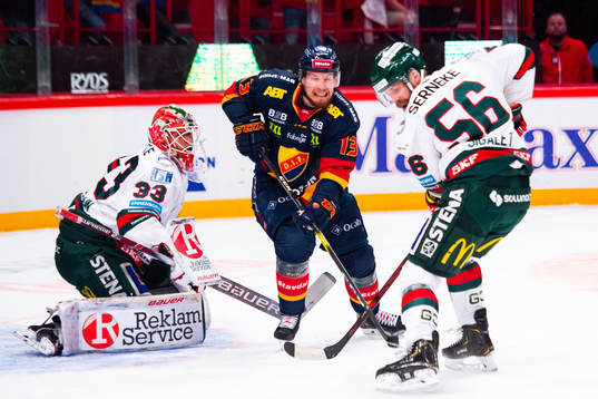 Frölundas målvakt Johan Mattsson och Jonathan Sigalet