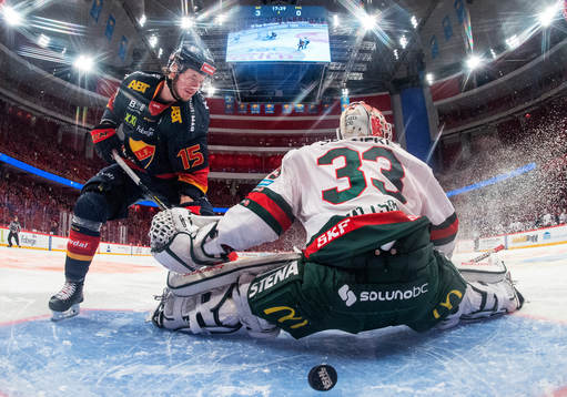 Djurgårdens Jakob Lilja gör 4-0 bakom Frölundas målvakt