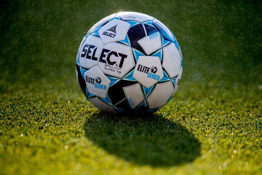 The official Select football