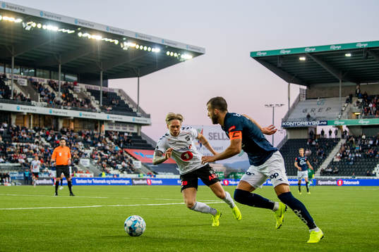 André Södlund of Odd and Zlatko Tripic of Viking