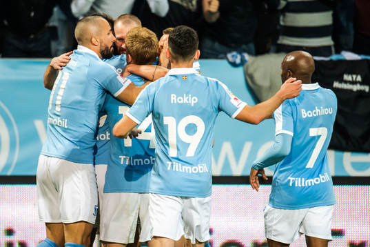 Malmö FFs Markus Rosenberg jublar med lagkamrater