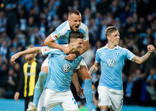 Malmö FFs Marcus Antonsson jublar med Rasmus Bengtsson och