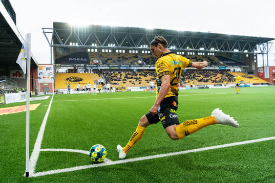 Elfsborgs Jonathan Levi slår en hörna