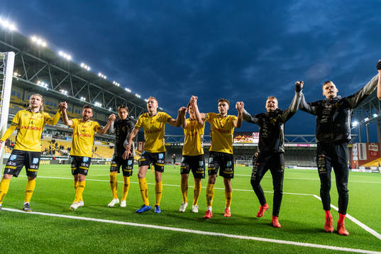 Elfsborgs spelare tackar publiken