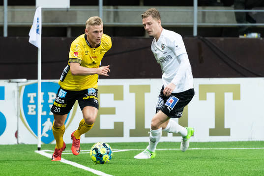 Elfsborgs Simon Strand och Örebros Johan Bertilsson
