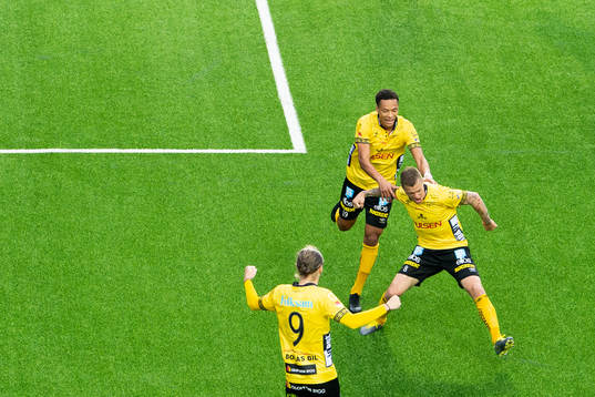 Elfsborgs Samuel Holmén jublar