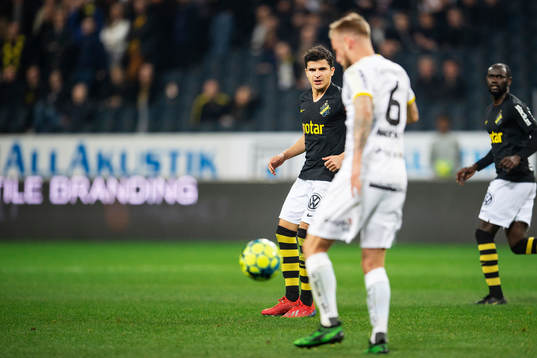 s Tarik Elyounoussi