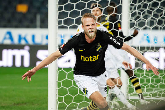 s Daniel Sundgren jublar