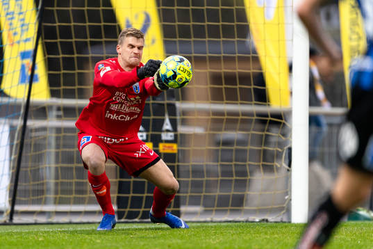 Sirius målvakt Lukas Jonsson
