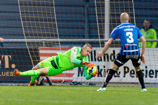 Falkenbergs målvakt Johan Brattberg