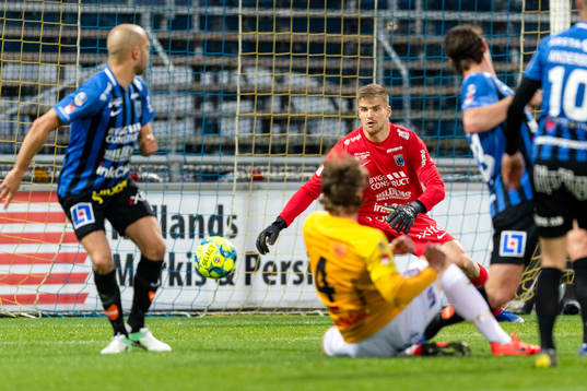 Sirius målvakt Lukas Jonsson