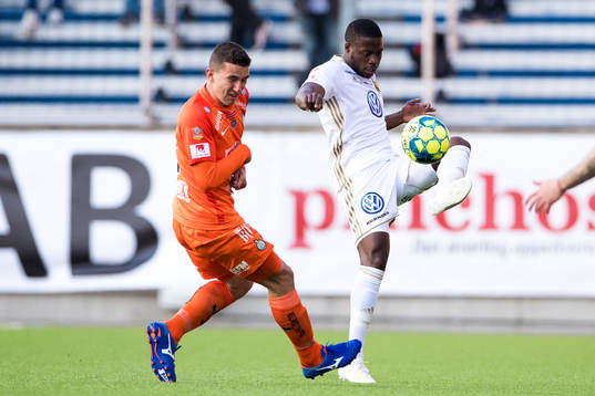 Östersunds Isak Ssali Ssewankambo och AFC Eskilstunas
