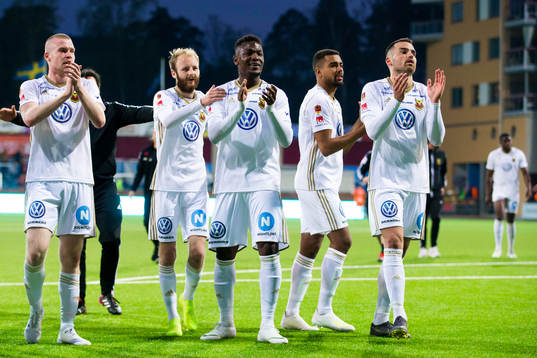 Östersunds Thomas Poppler Isherwood (v), Curtis Edwards ,