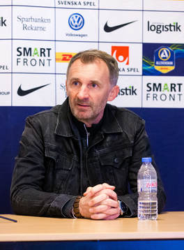 AFC Eskilstunas tränare Nemanja Miljanvoic på
