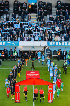 Lagen kommer in till fotbollsmatchen i Allsvenskan mellan
