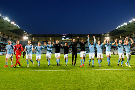 Malmö FFs spelare tackar publiken
