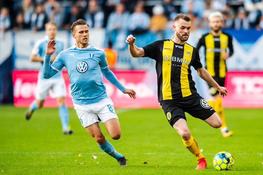 Malmö FFs Arnór Traustason och Hammarbys Mads Fenger