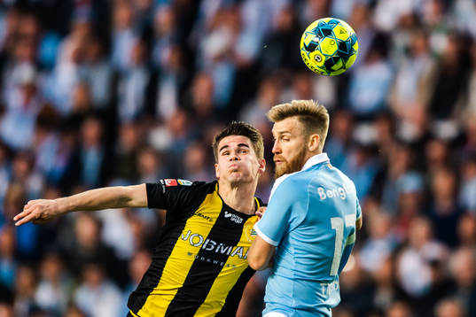 Hammarbys Vidar Örn Kjartansson och Malmö FFs Rasmus