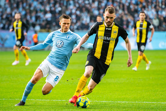 Malmö FFs Arnór Traustason och Hammarbys Mads Fenger