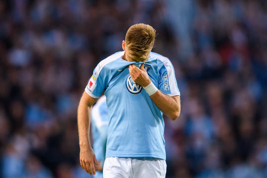 Malmö FFs Rasmus Bengtsson deppar