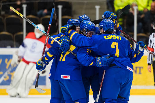 Swedens Alexander Holtz celebrates