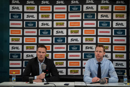 Frölundas tränare Roger Rönnberg  och Djurgårdens