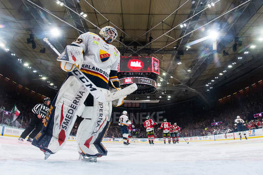 Djurgårdens målvakt Adam Reideborn deppar