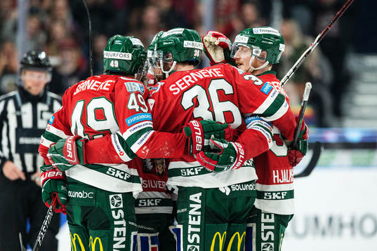 Frölundas Brandon Gormley jublar