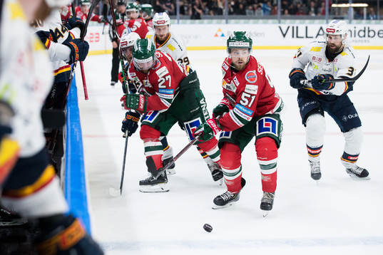 Frölundas Mats Rosseli Olsen och Djurgårdens Dick Axelsson