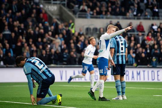 IFK Norrköpings Kalle Holmberg jublar
