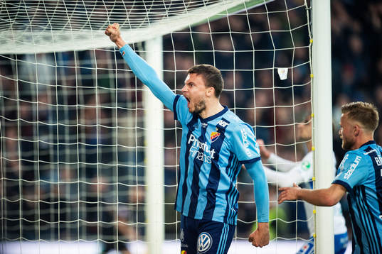 Djurgårdens Erik Berg jublar