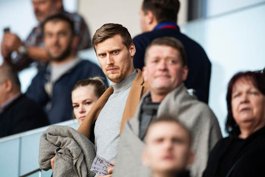 Helsingborgs Andri Bjarnason på läktaren