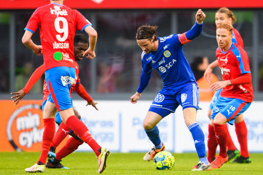 Sundsvalls Linus Hallenius mot Helsingborgs Mohammed