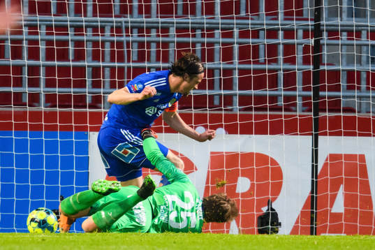 Sundsvalls Linus Hallenius gör 0-1 målet bakom