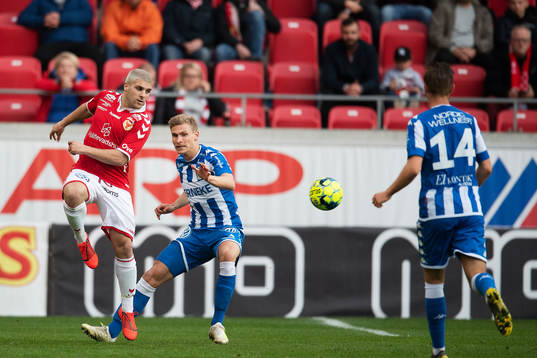 Kalmars Moestafa El Kabir och IFK Göteborgs Carl Starfelt