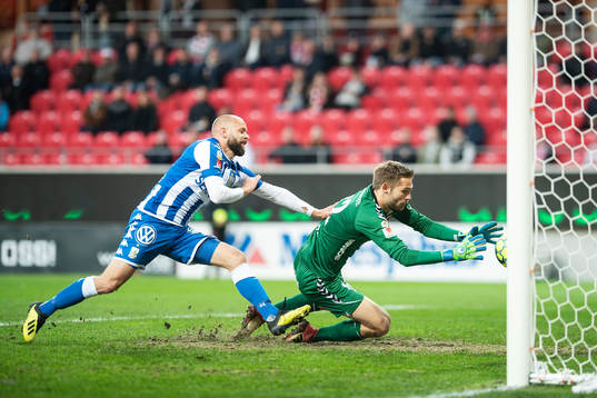 Kalmars målvakt Lucas Hägg-Johansson och IFK Göteborgs