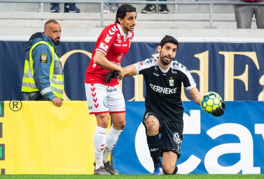 Kalmars Mahmoud Eid och IFK Göteborgs målvakt Giannis