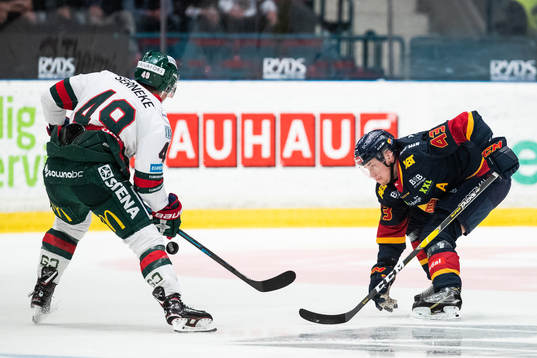 Frölundas Rhett Rakshani och Djurgårdens Tom Nilsson
