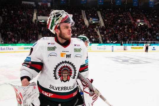 Frölundas målvakt Johan Gustafsson deppar