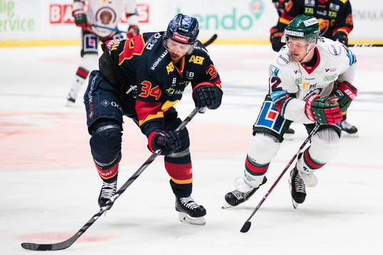 Djurgårdens Daniel Brodin och Frölundas Max Friberg