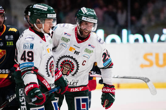 Frölundas Rhett Rakshani och Joel Lundqvist deppar