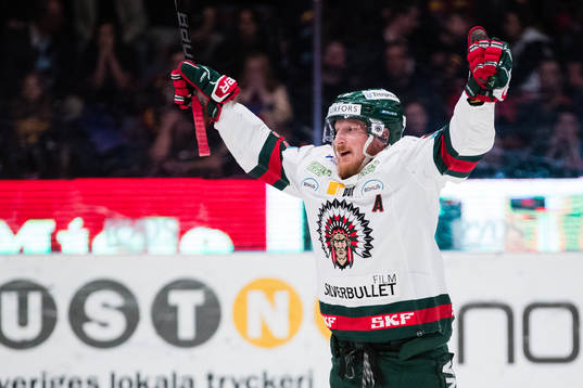Frölundas Simon Hjalmarsson jublar