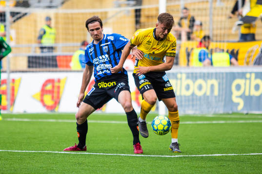 Sirius Jesper Arvidsson och Elfsborgs Jesper Karlsson i