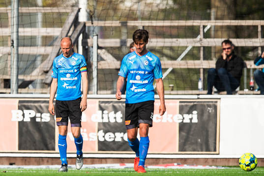 Halmstads Andreas Johansson och Andreas Bengtsson deppar